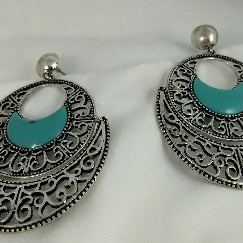 Vintage style eartings pair dangle cute earrings